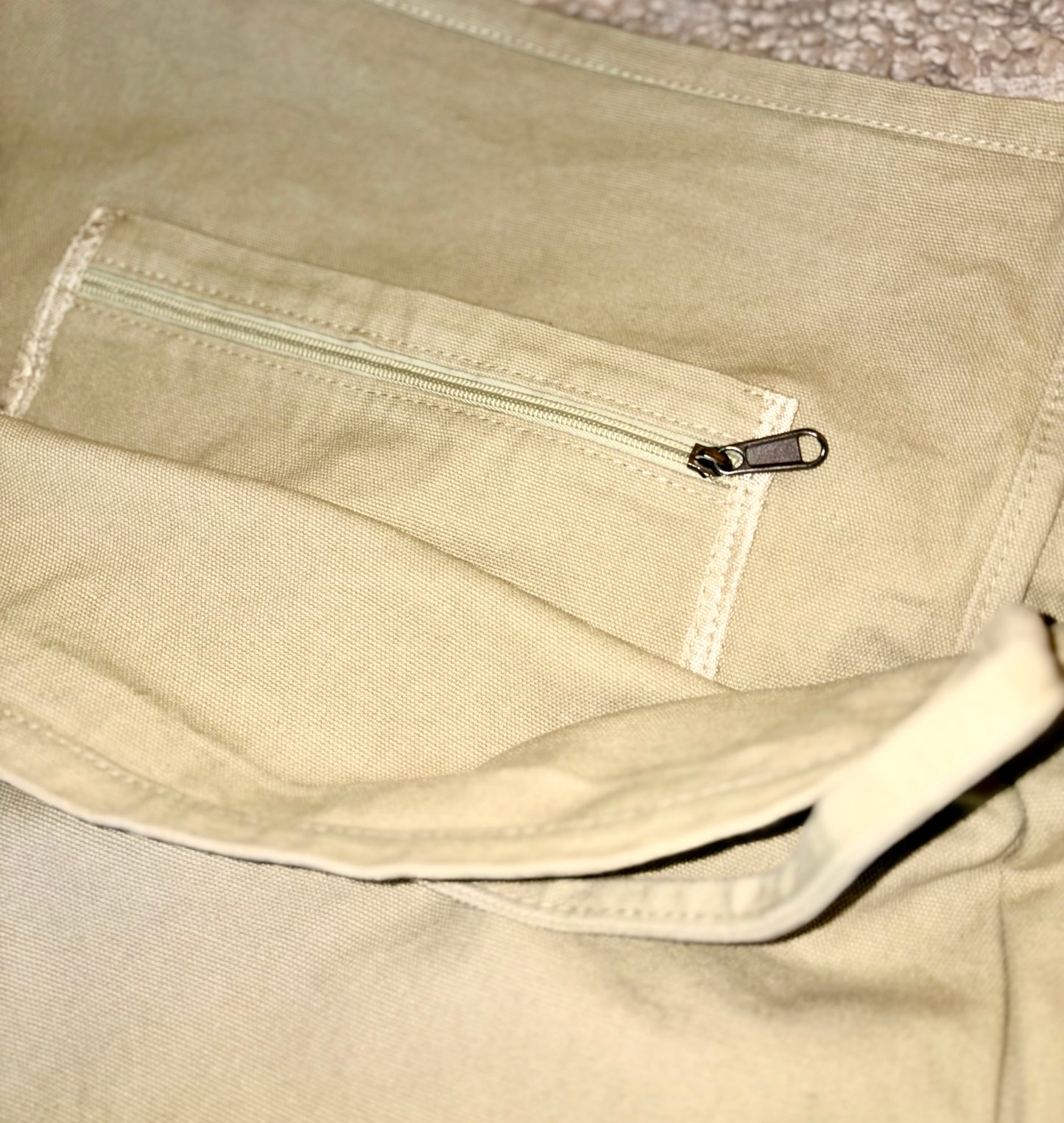 Read The Room - Light Khaki