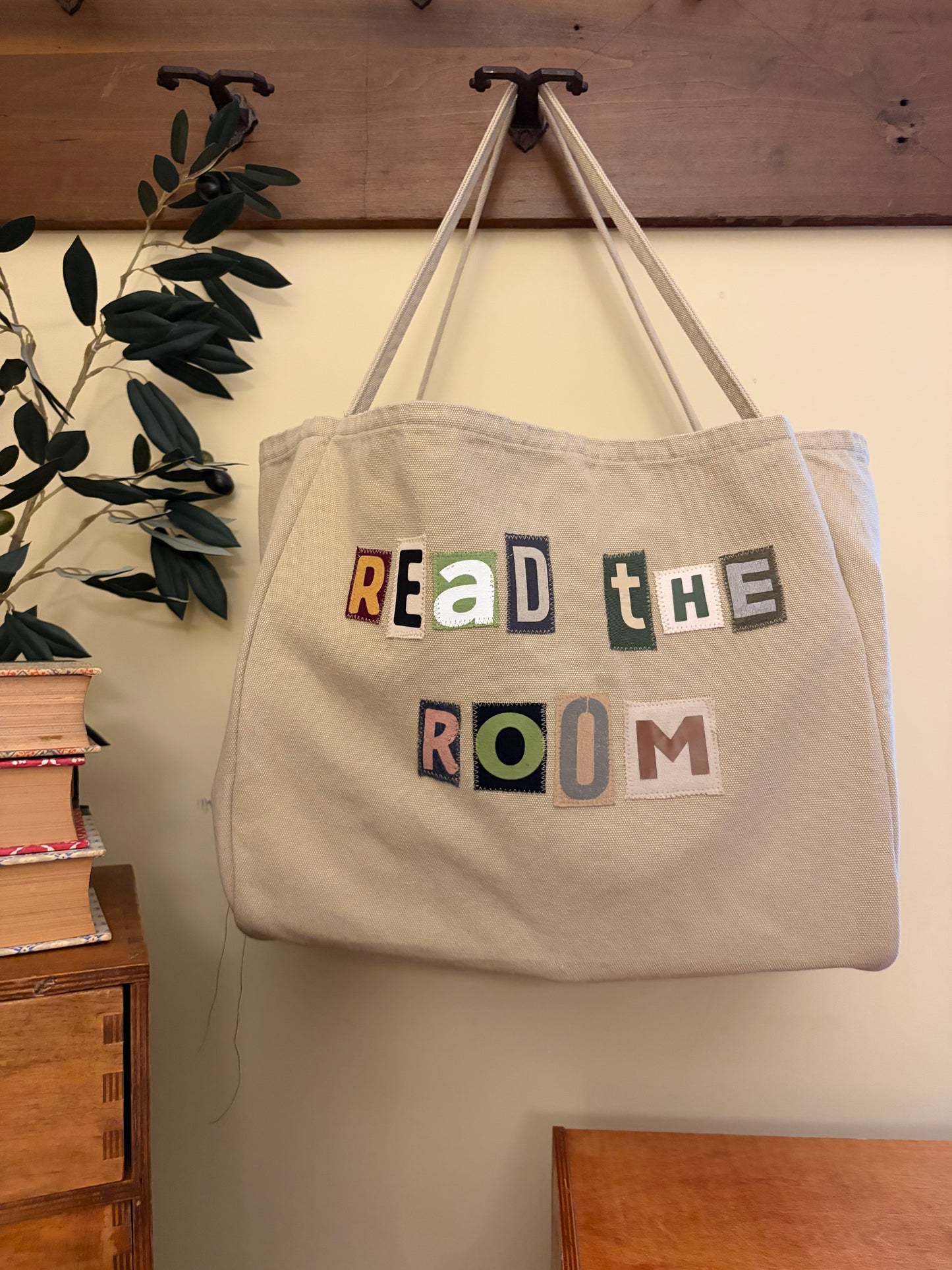Read The Room - Light Khaki