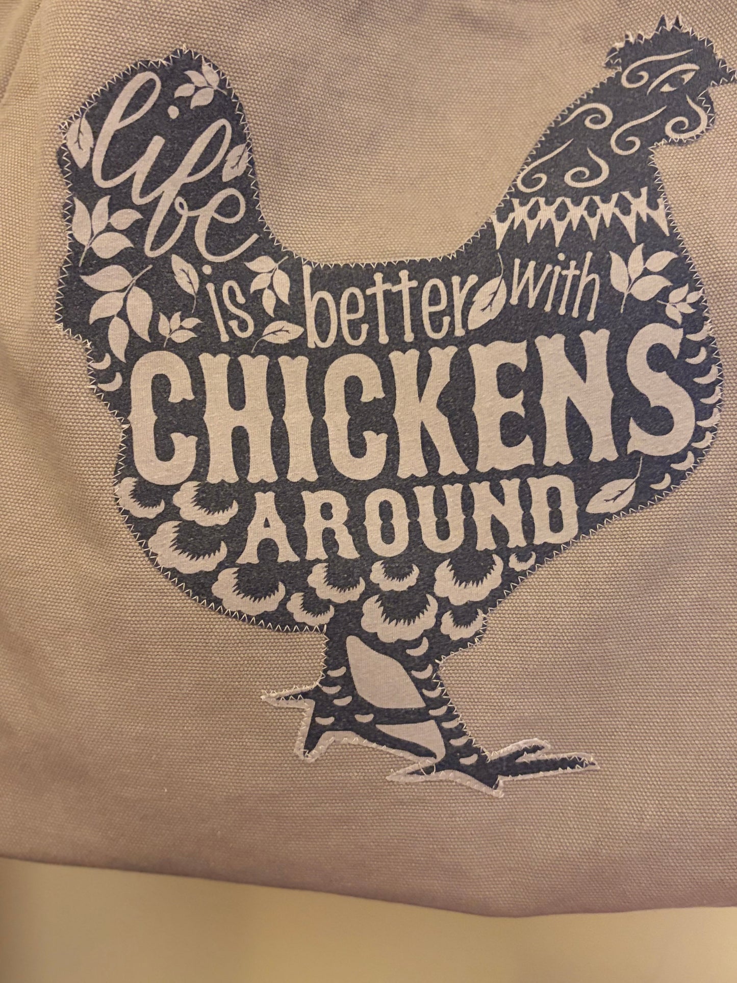 Life is better with chickens - Sand
