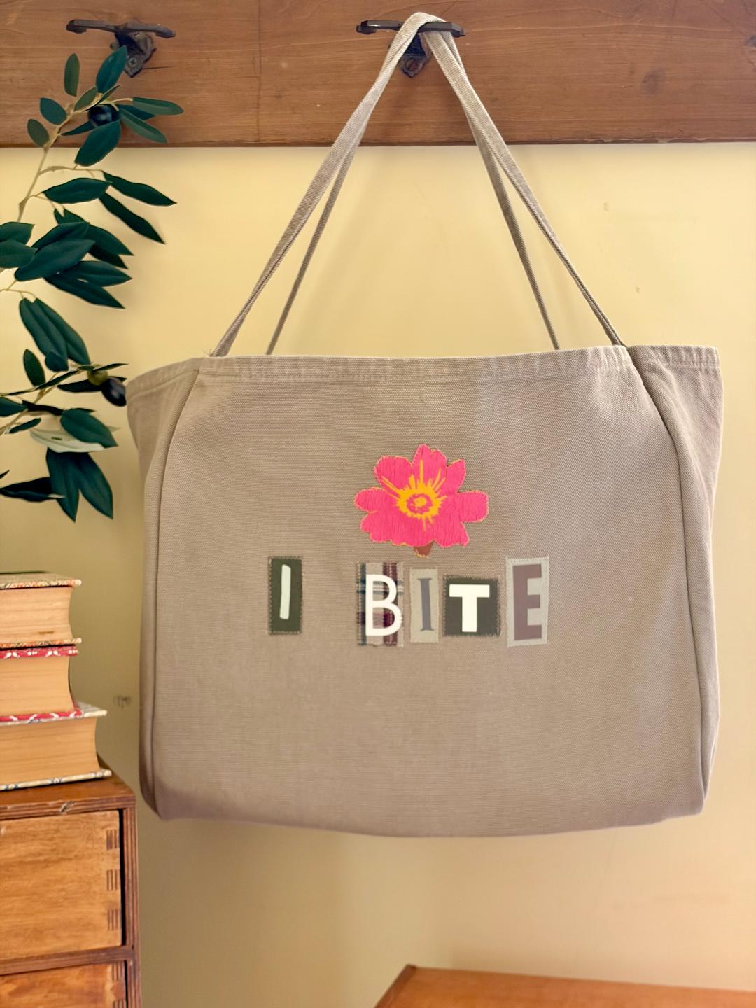 I Bite - Sand